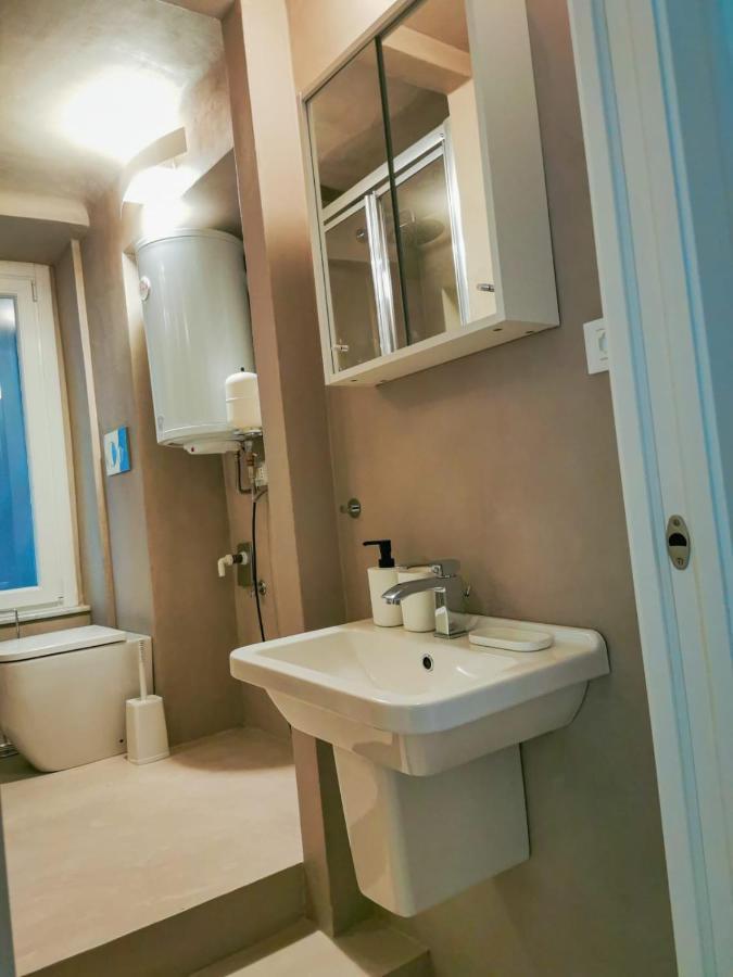 De Ville Guest House Genoa Bagian luar foto